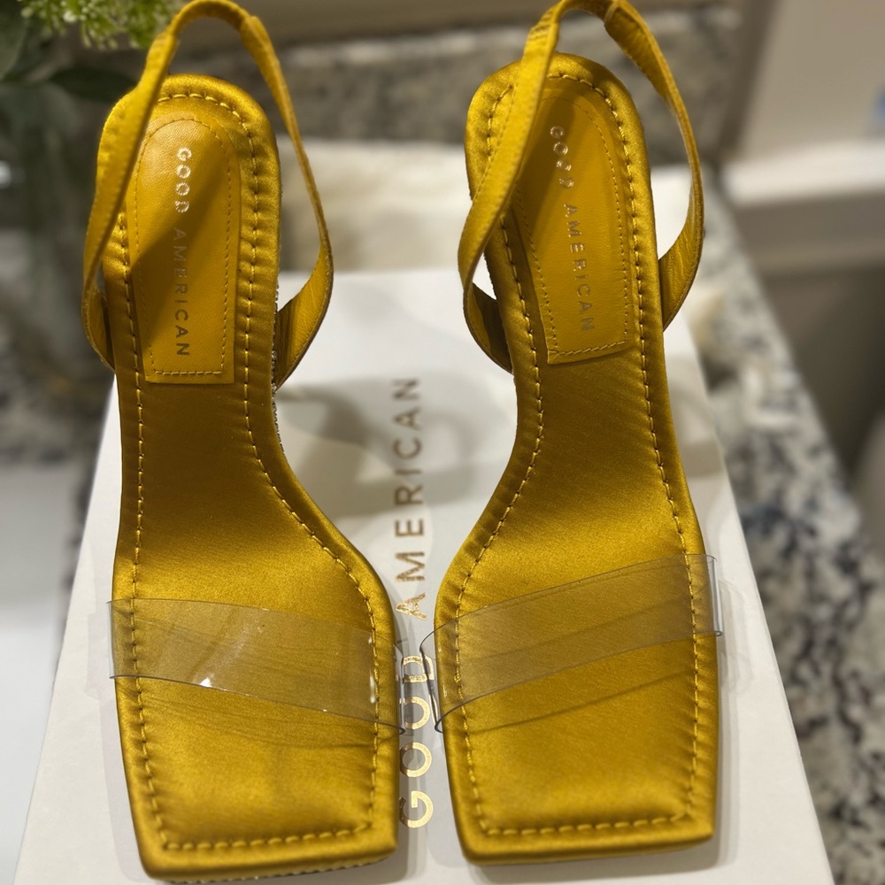 NWT - Good American Crystal Crush Lucite - Size 8
